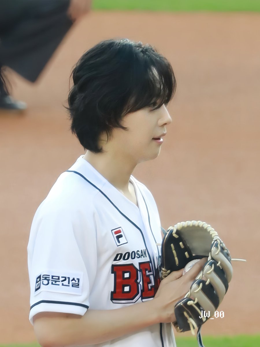 2024 8 7 위너 김진우 두산 시구
#위너 #WINNER #김진우 #KIMJUNWOO #JINU 
<a href="/official_jinu/">봇 official_jinu</a> 
<a href="/yg_winnercity/">WINNER</a>