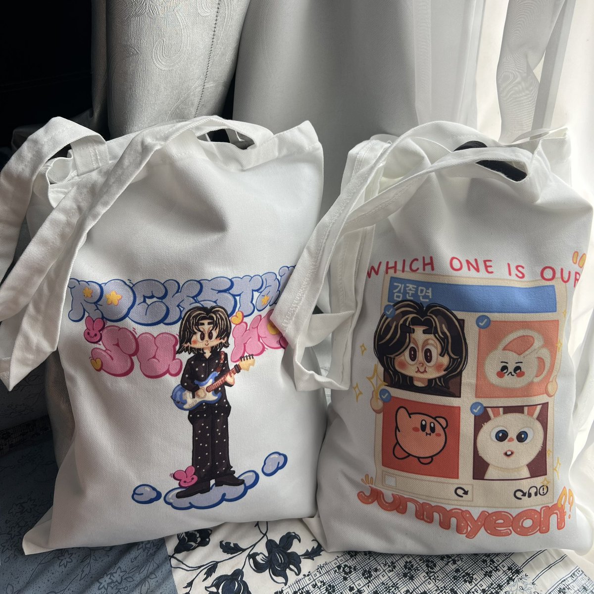zkdlinpf's tweet photo. ⋆｡ ☁︎ ˚｡SUHOME in JKT freebies ᕱ⑅ᕱ
✿ canvas totebag and ribbon for junmyeon’s princesses✿

♡ Where: Tennis Indoor Senayan
♡ When: 10 August 2024 (detail TBA, will update my location d-day!) 
♡  How to claim:  
✿ RT&like — show me this tweet
✿ Tag me if you received the freebies
✿ Don’t sell or throw it away!

Sampai bertemu sayangnya junmyeon! ૮꒰ྀི∩' ᵕ '∩꒱ྀིა
