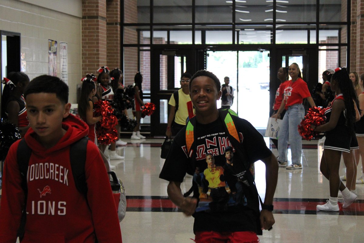 Ready for another ELITE year! Happy 1st day back, so welcoming to see students and teachers with Energy, Enthusiasm, Effort and Endurance. Have a great day Lions.

#BeEliteWMS #RTBWMS
