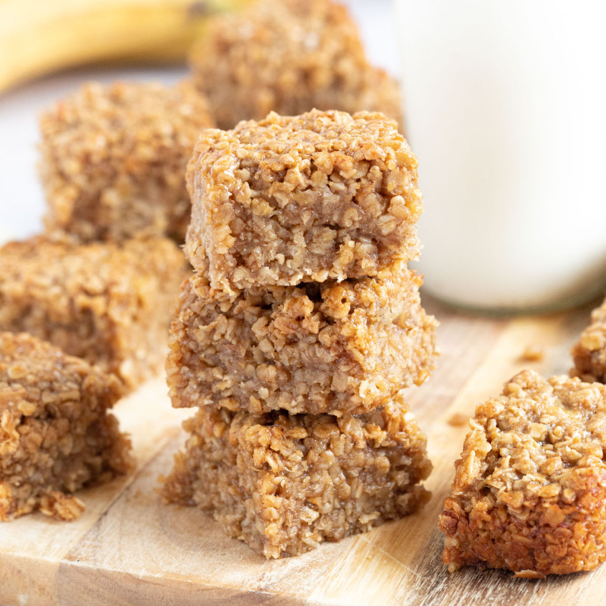 NEW RECIPE! Satisfy your sweet cravings with these Banana, Peanut Butter, and Honey Flapjacks!🥜🍯 Chewy, delicious, and packed with natural sweetness. Perfect for a quick and nutritious bite any time of day!
effortlessfoodie.com/banana-peanut-…