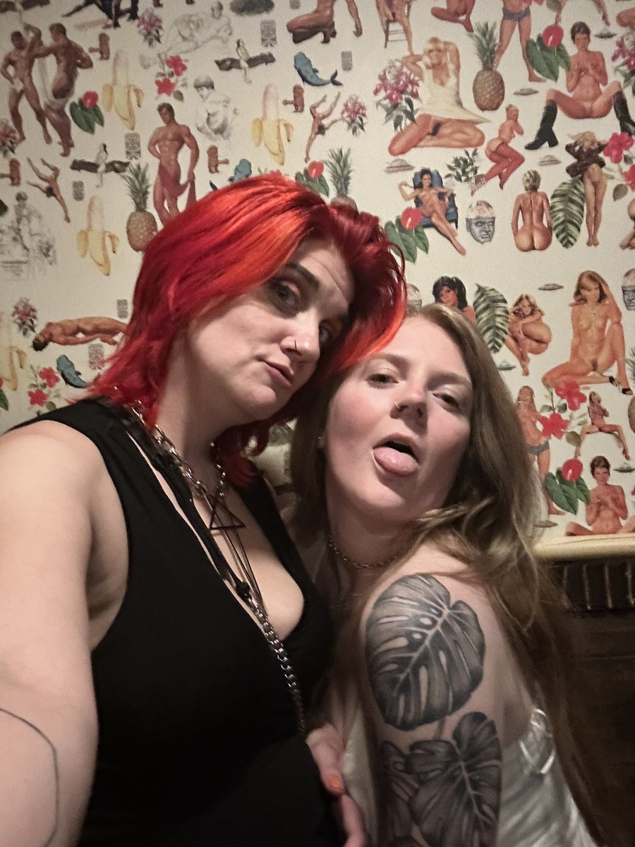 Katelyn Bowden Ⓥ tweet media