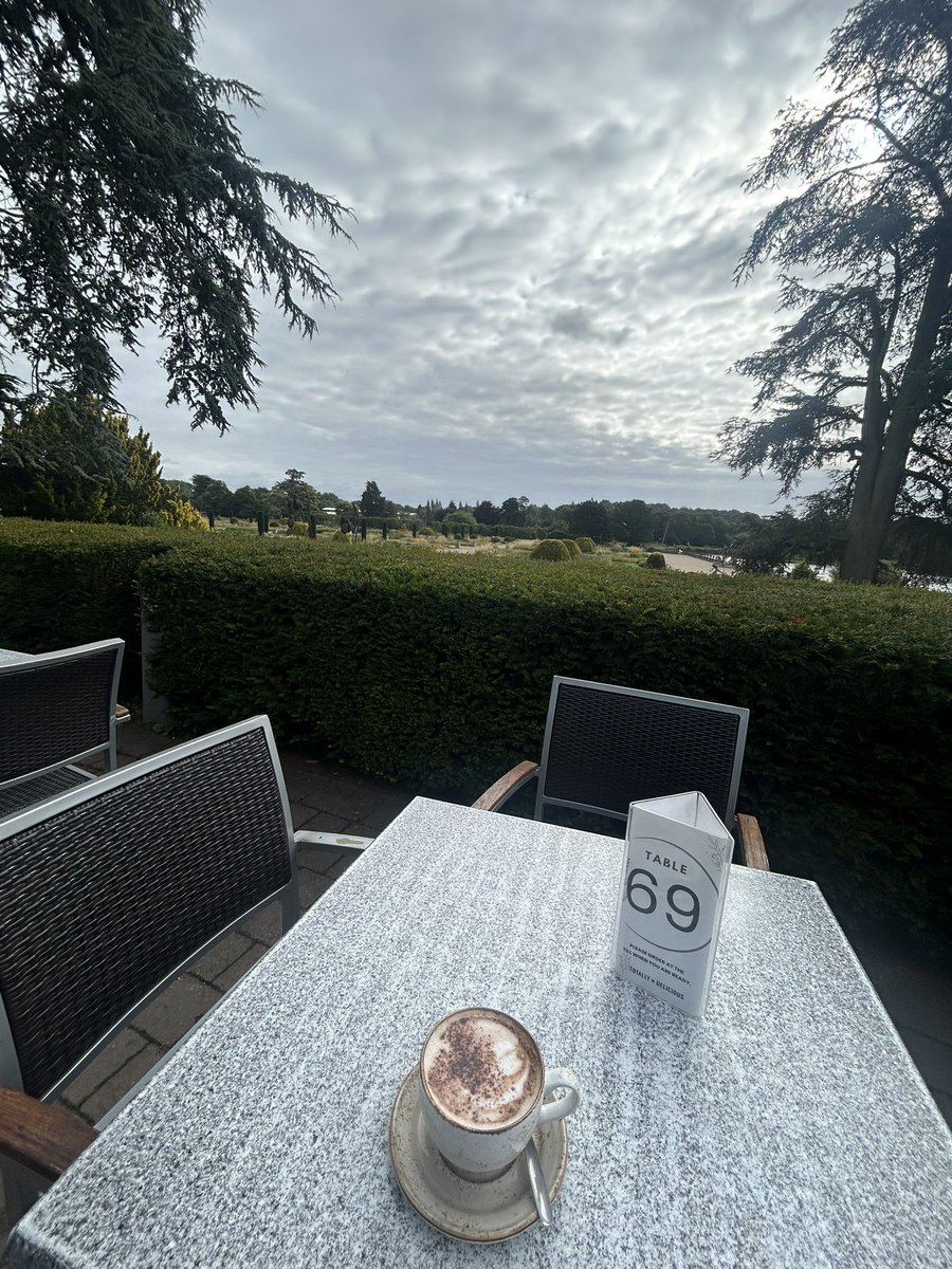 xxToriaxx's tweet photo. Started my day with a head clearing run to @TrenthamEstate and a walk around the lake, followed by coffee before browsing the garden centre.
Whatβs not to love? π₯°π€©π³πΏβοΈ
#localtreasure #exercisewins #dontgetsadgetstrong https://t.co/R8Uo5dpBEt