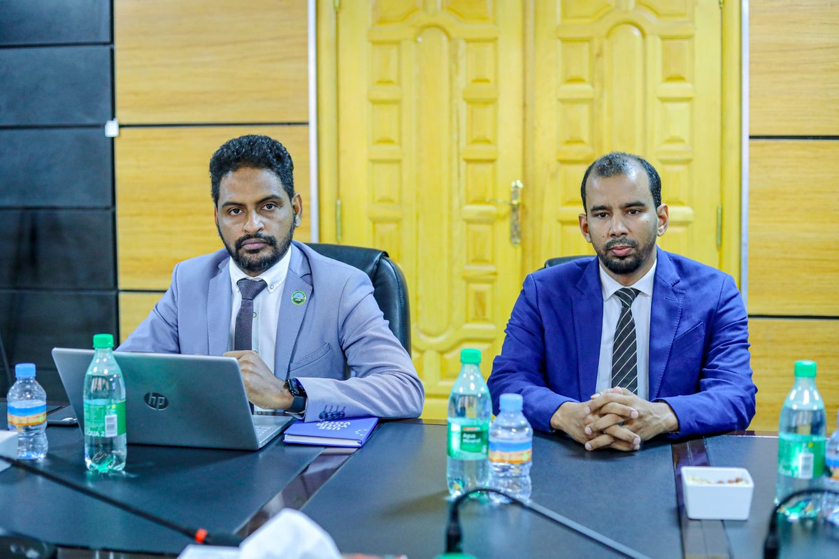 وقعت جهة نواكشوط صباح اليوم مذكرة تفاهم مع برنامج الأمم المتحدة للتنمية للحصول على تمويل لدمج 100شاب من المستفيدين من مشروع الجهة للتكوين في المهن الواعدة.
وتهدف هذه الاتفاقية إلى دعم التشغيل والتكوين المهني وقابلية التشغيل لدى الشباب، إضافة إلى دعم ريادة الأعمال المحلية.