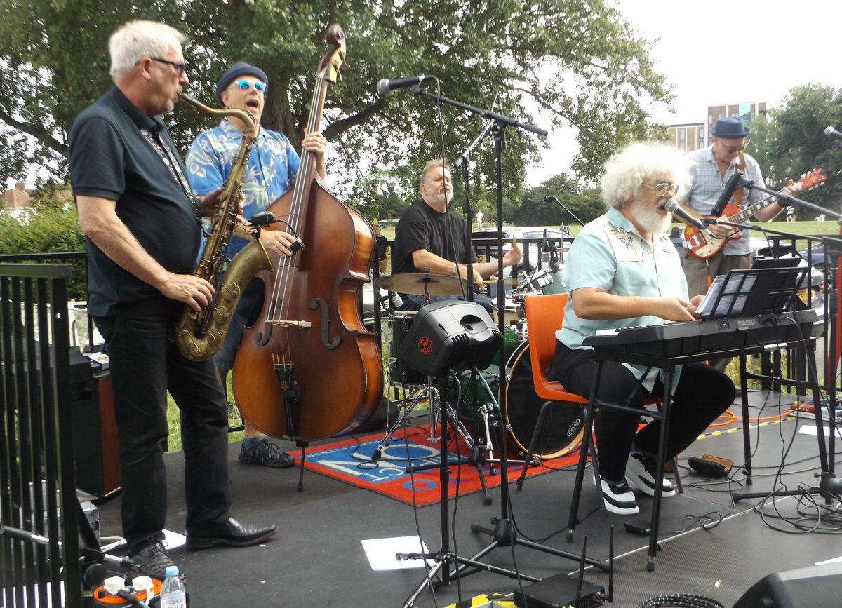 WestLondonMiddx's tweet photo. #ImpactSummerFestival 2024
Impact Band &amp; Impact Signed Dancers supported by Stelios, Oscar Joe, Mar, Geoff Garbow and the Ealing All Stars, Keystone, #Jump66.
Saturday 3rd August 2024.
#Perivale #PerivaleStation #CentralLine #Hanwell #Ealing #WestLondon #London 
@jamesmurray_ldn https://t.co/0eZtLj9UQM