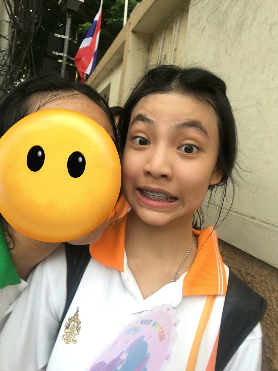 dinoaom1's tweet photo. น้ำชอบพี่โชนมาก ชอบมา 3 ปีแล้ว น้ำทำทุกอย่าง เปลี่ยนแปลงตัวเองทุกอย่างก็เพื่อพี่ น้ำไปคัดเลือกนางรำ เล่นละครเวที ไปเป็นดรัมเมเยอร์ เรียนหนังสือให้เก่งก็เพื่อพี่ แต่ตอนนี้น้ำรู้แล้วว่า สิ่งที่น้ำควรจะทำมากที่สุดและน่าจะทำมาตั้งนานแล้วคือบอกพี่ว่า อย่าลืมฟังเพลง #คิดคิด4EVE พน.นะคะ https://t.co/ky2WzQ5my4