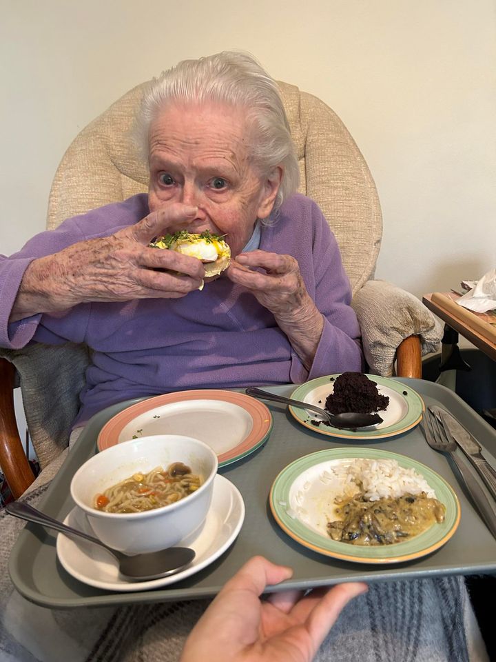 TrinityFold's tweet image. Food tasting session for the new Autumn/Winter menus 🍜🥪🍰