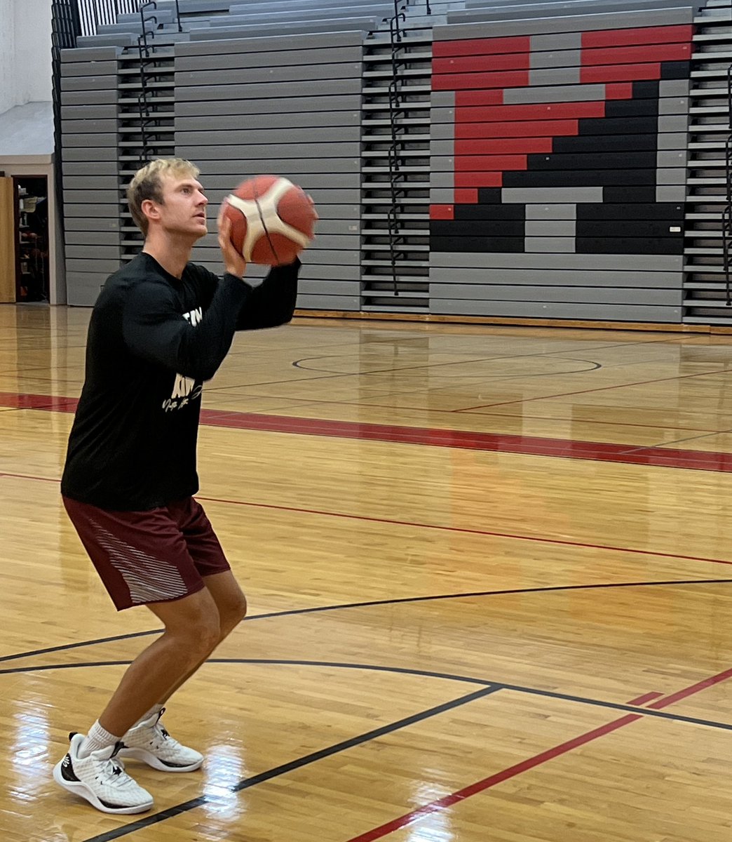 Hempfield Athletics (@hsdsportsscores) on Twitter photo Hempfield Graduate Ryan Moffatt (‘18) is preparing to embark on his professional basketball career later this month. The Black Knights and Colgate standout is heading to Austria where he will play for the Arkadia Traiskirchen Lions. <a href="/LLhoops/">LLhoops</a> <a href="/JasonGuarente/">Jason Guarente</a> <a href="/CoachWalck/">Hempfield Basketball</a> <a href="/hempfield/">Hempfield SD</a> Hempfield Graduate Ryan Moffatt (‘18) is preparing to embark on his professional basketball career later this month. The Black Knights and Colgate standout is heading to Austria where he will play for the Arkadia Traiskirchen Lions. <a href="/LLhoops/">LLhoops</a> <a href="/JasonGuarente/">Jason Guarente</a> <a href="/CoachWalck/">Hempfield Basketball</a> <a href="/hempfield/">Hempfield SD</a>
