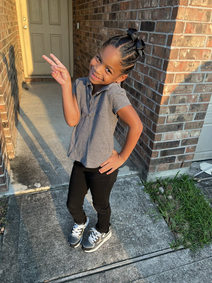MsLandry1019's tweet photo. Happy First Day of School to my forever baby girl! I pray this year is blessed and favored abundantly🙏🏽 Shout out to a few of my village who are with my baby when I can’t be… she is safe and loved and I am forever grateful to each of you! #1stgrade #growingtoofast https://t.co/qKy1GkQf09