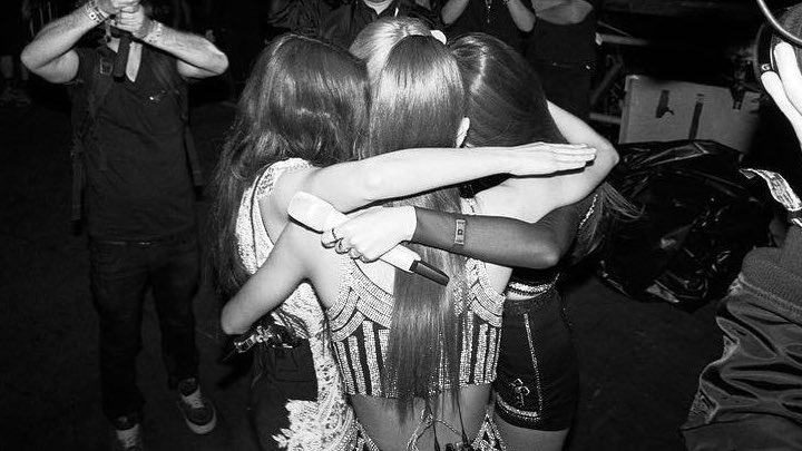 jisoogaIIery's tweet photo. happy 8th anniversary, blackpink! eternally proud to every single one of u for making it this far. i love u girls so much from the bottom of my heart and i will always stay with u. can’t wait to see what’s next from y’all soon! 🤍

ETERNITY WITH BLACKPINK
#8YearsWithBLACKPINK https://t.co/Ix0DZVnYjm