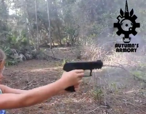 JasonLuke07's tweet photo. @InternetH0F Sis got two fingers on that trigger🏃💨 https://t.co/PfSDv7lVdl
