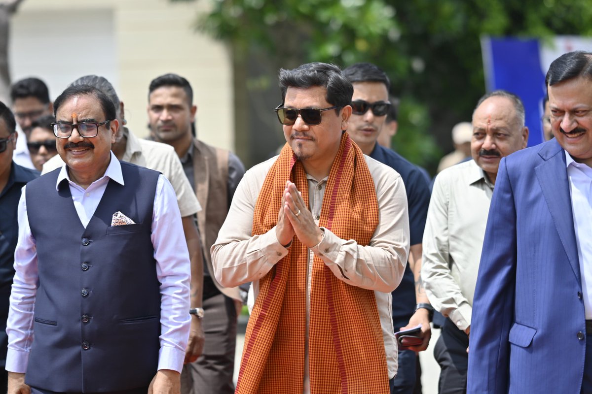 RoyalGlobal_Uni's tweet image. Mr. Conrad K. Sangma, Honourable Chief Minister, Meghalaya, inaugurated Royal Global University's state-of-the-art auditorium on the 7th of August, 2024.

#ConradSangma #CMOMeghalaya #StateOfArt #Auditorium #SurroundSound