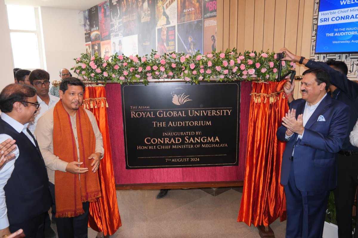 RoyalGlobal_Uni's tweet image. Mr. Conrad K. Sangma, Honourable Chief Minister, Meghalaya, inaugurated Royal Global University's state-of-the-art auditorium on the 7th of August, 2024.

#ConradSangma #CMOMeghalaya #StateOfArt #Auditorium #SurroundSound