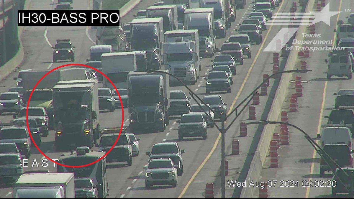 Code3TIMS's tweet image. Disabled Motorist | WB I-30/W of Dalrock Rd (Rowlett) | Lane 3 | @Rowlett_PD &amp;amp; NTX Wrecker Service En Route | Use Caution in the Area.