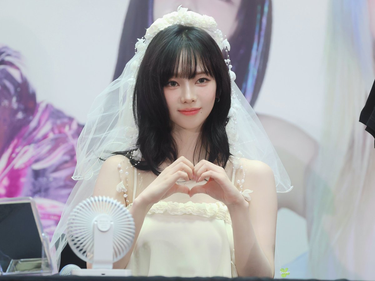 240721 SG Fansign 👰‍♀️ #카리나 #Karina #에스파 #aespa #エスパ
