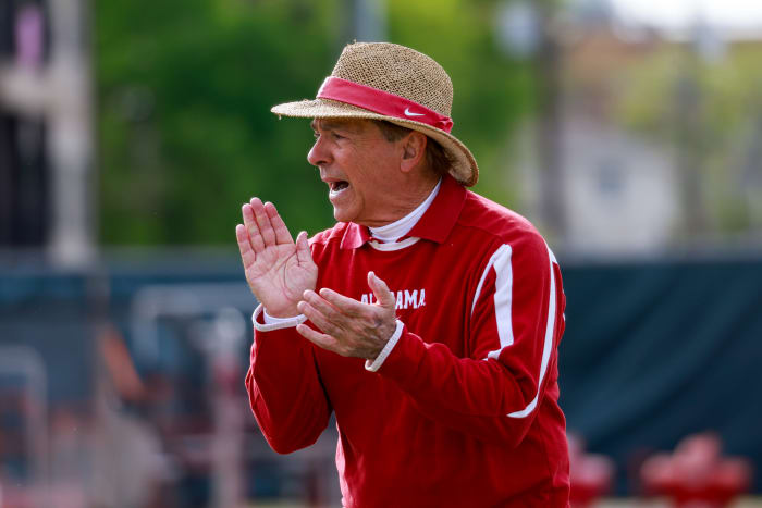 CoachDanCasey's tweet photo. "I always stood behind the Quarterback (at practice). I always wanted to hear their version of what was happening. I was never negative with the Quarterback in front of the rest of the Team."

- Nick Saban https://t.co/zDJBm106vc