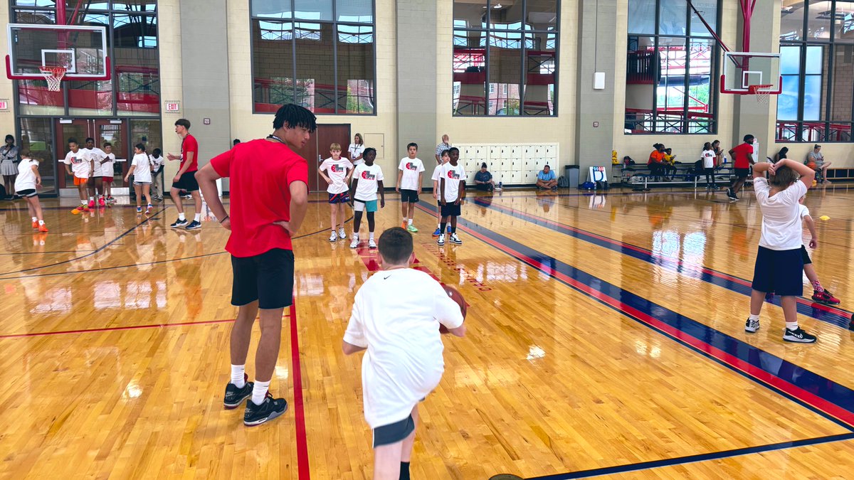 👀 <a href="/Dixkeyy/">Evan Dickey</a>