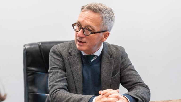 PDialogo's tweet photo. José María Lassalle, escritor y exministro español: “El valor que aporta el trabajo humano al PIB es cada vez menor”
https://t.co/Jno3V700Js https://t.co/Rsope6xGpO