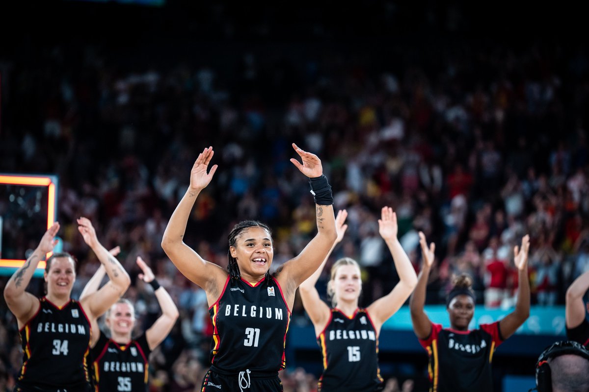 Belgian Cats ❤️ Belgian Fans 

One of the best game-end celebrations. 👏

#Paris2024 x #Basketball