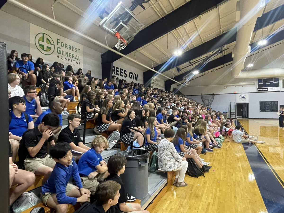 JimmyMesser1968's tweet photo. First day of school for @PCSBOBCATS on the secondary campus! Excited to get started! #GROWTH #unitedinfaithpursuingexcellence https://t.co/CmdmR79xmX