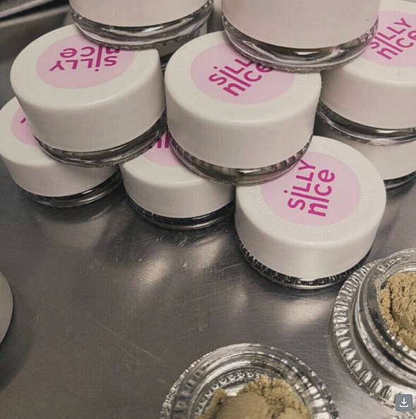 SillyNiceNYC's tweet image. We launched a brand new product in the NY State concentrate and cannabis market yesterday 📈

The 1g Bubble Hash 🫧

#SillyNice’s 1g Bubble Hash is crafted for those who seek excellence in their cannabis experience. This concentrate combines remarkable potency and purity,…