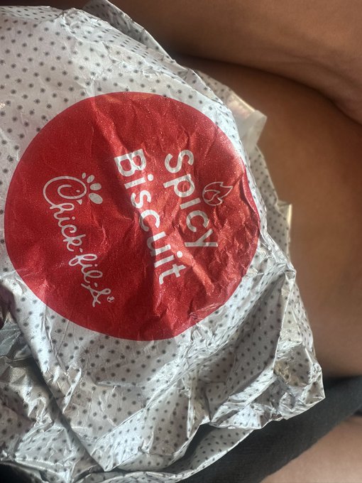 Yes I am!!! On the first leg of the journey to @FetishCon https://t.co/RewS8ZG6nj<a href="/tag/throwback"class="tags"><span>#throwback</span></a>