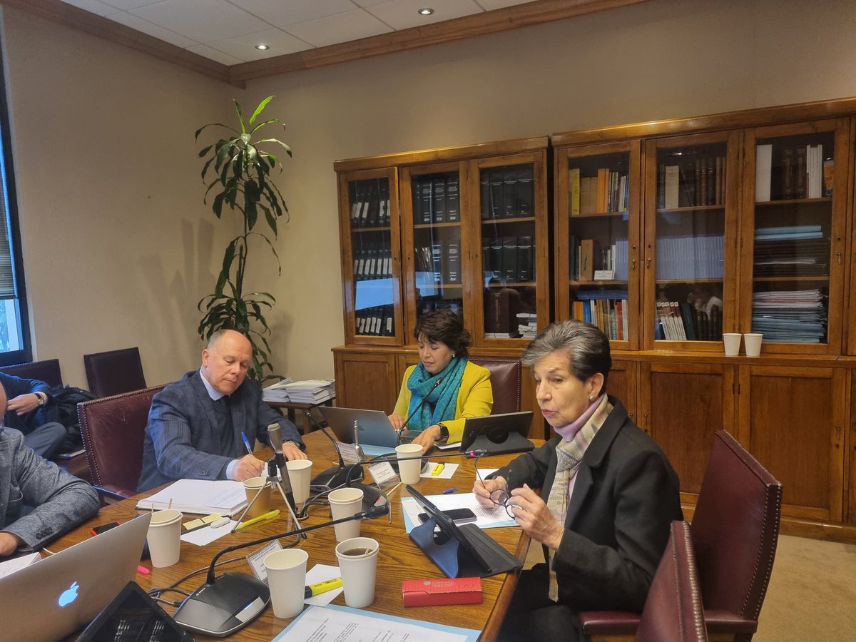 SenadoresDC's tweet photo. Senadora @ProvosteYasna en comisión de Recursos Hídricos analizando en detalle de convenio con el Banco Mundial, destinado a fortalecer el marco institucional y legal para la gestión del agua @Senado_Chile https://t.co/o9FPChybgb