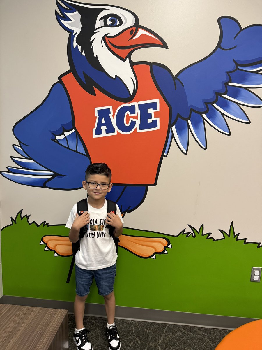 MrsEgonzalez's tweet photo. Hola SIP, here comes Luis 🥹❤️✏️
@HumbleISD_ACE @HumbleISD #shineon https://t.co/3iTYtEbl3u
