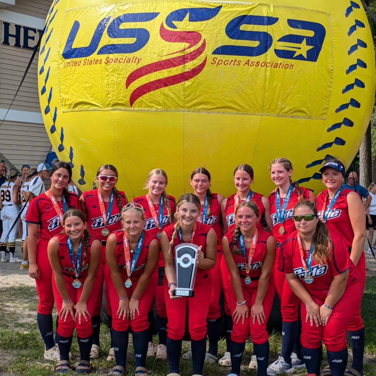 ReaganJabo1's tweet image. 3rd place at the USSSA East Coast Nationals! We went 8-2 for the week. I batted a .389 with 4 walks and a fielders choice that led to a walk off victory! Here are some highlights. Great season Pride! @AdirondackPride @CoastRecruits @softball_dugout @SoftballDown @EastCoastFP