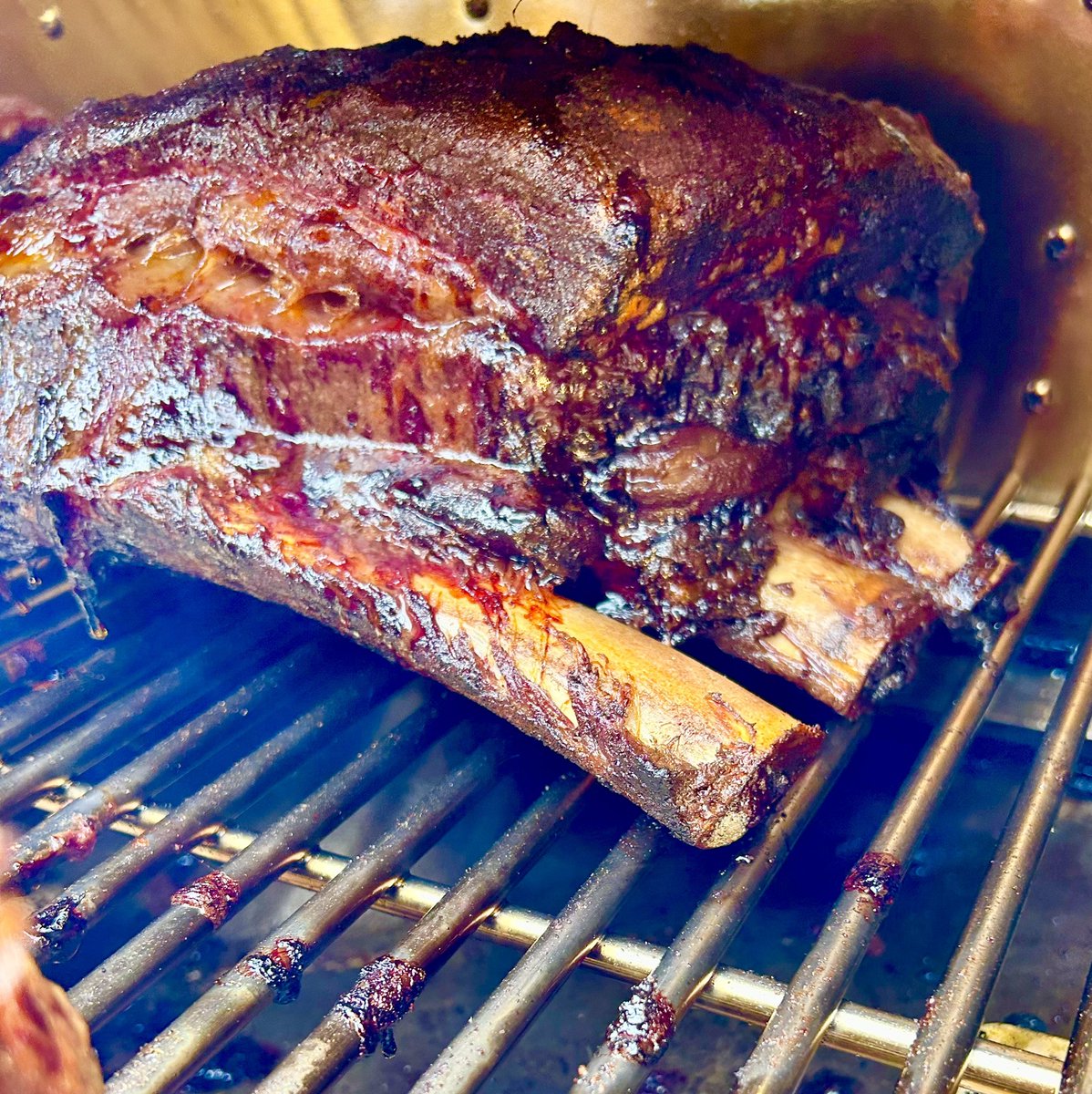 DivaQBBQ's tweet photo. T 🔥 H 🔥I🔥 C 🔥 K 

Beef 
ribs !! https://t.co/5s9YDFfp64
