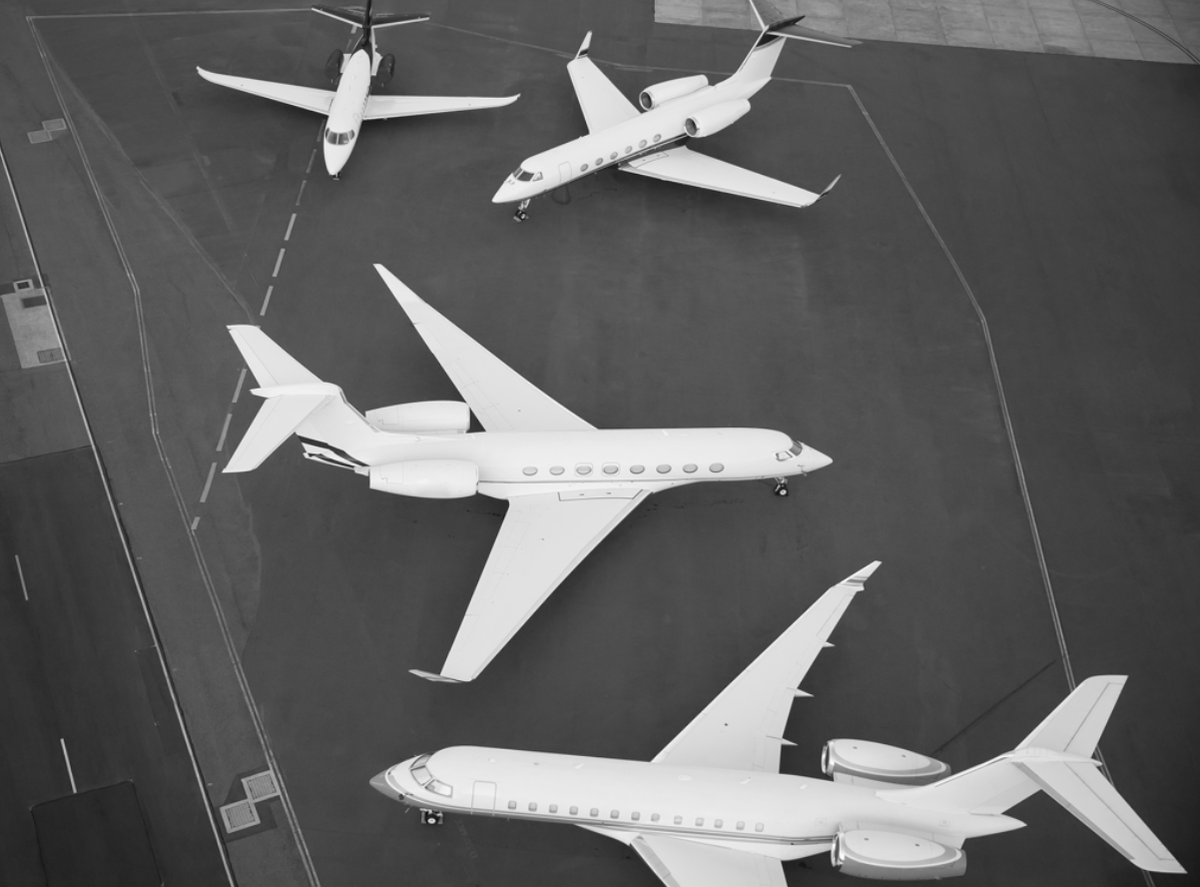 Considering acquiring a business jet? It's a significant investment that requires meticulous planning and industry expertise.  Read the full article in our latest newsletter: zenithjet.com/2024/08/06/bus…