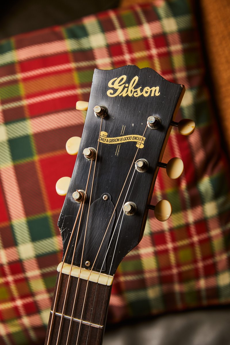 This 1942 Banner J-45 from the Murphy Lab includes a Thermally Aged Adirondack red spruce top hand-sprayed with a historic-style burst, hot hide glue top bracing for better tonal response, and a bone nut and saddle. 

Want to learn more? Click here: ow.ly/bvTo50ST0N6