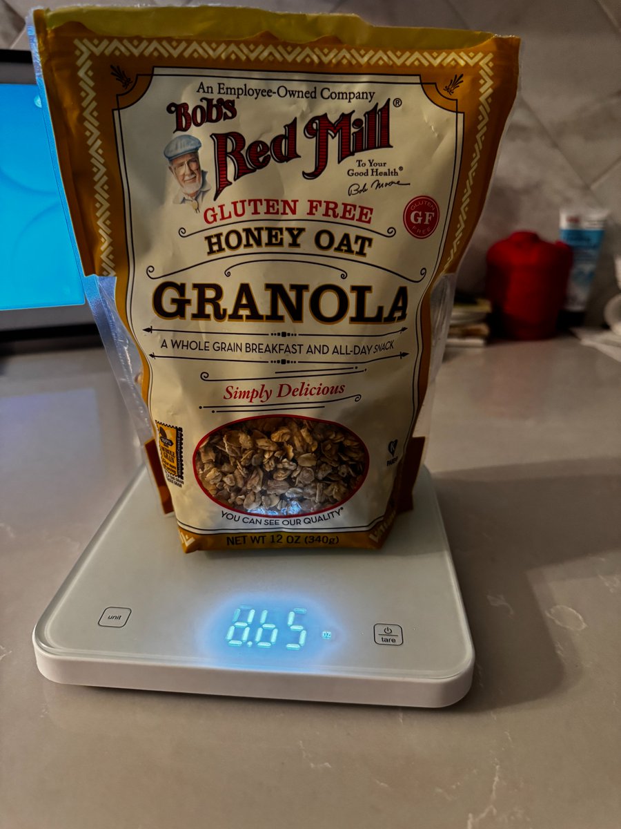 dyonenson's tweet photo. @BobsRedMill We bought this 12 oz bag of Gluten Free Honey Oak Granola from Amazon.  It felt a little light compared to another brand's 12 oz bag so we decided to weigh it.  Way to go on giving us 8.65 OZS instead of the advertised 12 OZ.  #1/3LESS #RIPMEOFF #DoBetter https://t.co/0EifEt0i6t