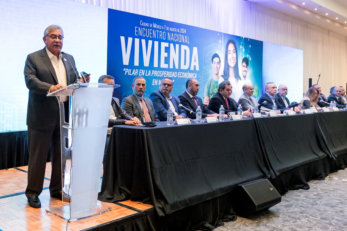 SnteNacional's tweet photo. #UnoSomosTodos
#TodosSomosUno
El #SNTE también lucha por una vivienda digna para los trabajadores de la educación, afirmó su Srio. Gral., Mtro. Alfonso Cepeda Salas, al inaugurar el Encuentro Nacional “Vivienda, Pilar en la Prosperidad Económica de México”
https://t.co/4ZwLQ4h5MJ https://t.co/ncncwSIM63