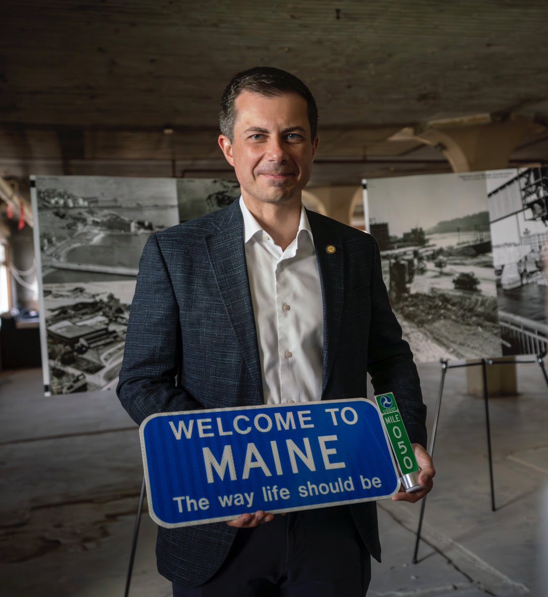 gmanninophoto's tweet image. Maine suits you, @SecretaryPete!