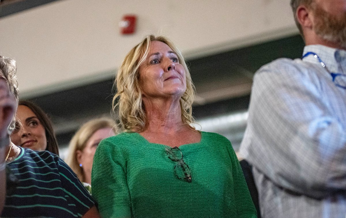AnneliseHanshaw's tweet photo. A sweet moment from the Kehoe watch party last night: @MikeLKehoe's appreciation for his wife @ClaudiaLKehoe 
"Will she make a great first lady or what?!" he said in his victory speech, to applause from the crowd and a tearful smile from Claudia. https://t.co/flfQMEXrc7