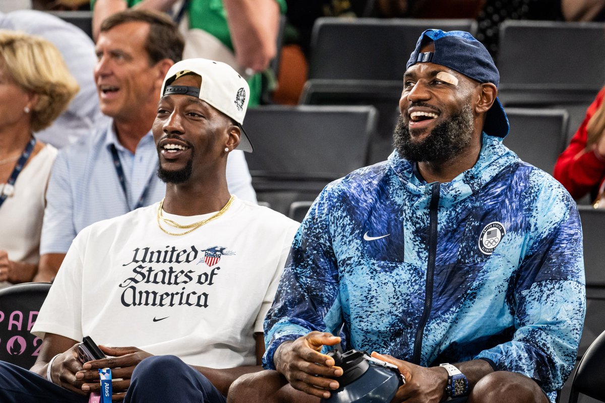BRON. BAM. 🇺🇸

Taking in #USABWNT quarterfinal action! 🔒

📺 USA Network and Peacock