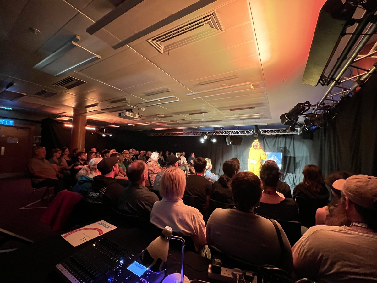 Wednesday and 6th show of #confessionsofateletubby with @realtubbylaa and it’s SOLD OUT. Yay! Thank you lovely audience. 
#edfringe 
#confessionsofateletubby
#thespaceuk
#fringereview
#unleashyourfringe
#femifringe