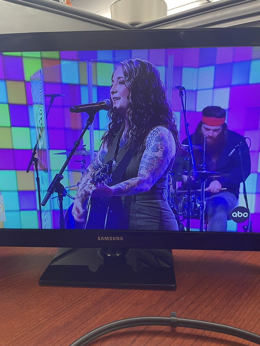 ABC13CourtneyC's tweet photo. Look who was on @GMA &amp; @ABCGMA3 today! My cousin is the drummer for @AshleyMcBryde! Talk about a guy who has really chased his dreams! Proud of ya, Quinn!🥁🫶🏼  @abc13houston https://t.co/HLrVlnpOzL