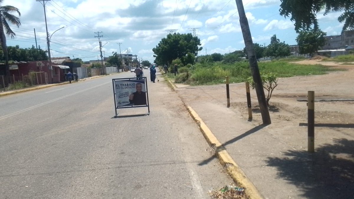 #7Agos | Personal de <a href="/SedemaulOjeda/">Sedemaul Lagunillas</a> dio continuidad a los trabajos de limpieza en la carrera "L", tramo correspondiente entre avenidas Intercomunal y Arterial 7.

¡La Alcaldía de Lagunillas se mantiene activa en toda la entidad!