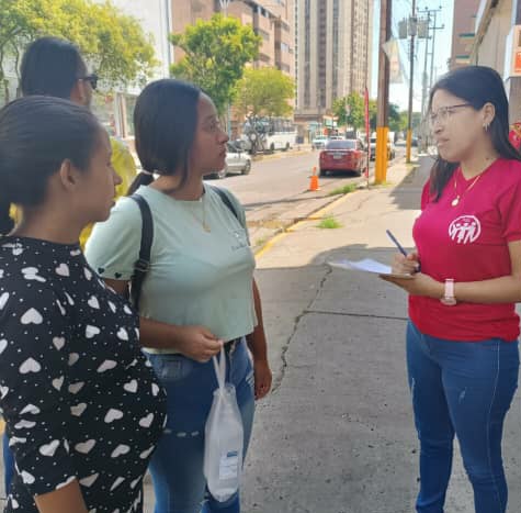 OAPLCIVSS's tweet photo. #7Ago | Trabajando por más seguridad social para los trabajadores, hoy brindamos asesoría y captación para continuidad facultativa y trabajador no dependiente. @Somosivss @MagaGutierrezV @NicolasMaduro https://t.co/jKq3BWjmDD