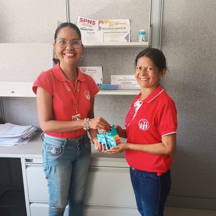 OAPLCIVSS's tweet photo. #7Ago | Procurando siempre el bienestar del talento humano, en la OA Puerto La Cruz se realizó entrega de medicamentos gestionados a través del SPNS, beneficiando a funcionarios y familiares, nos mantenemos juntos por cada latido. @Somosivss @MagaGutierrezV @NicolasMaduro https://t.co/SRrgRpvO6B