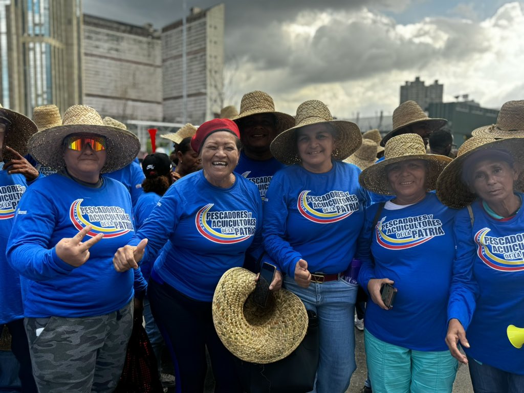 fonpesca's tweet photo. #7Ago| La fuerza trabajadora junto al pueblo pescador y acuicultor se unen a la gran movilización en defensa de la Paz y Soberanía de la nación. https://t.co/BPbHkYT8sj