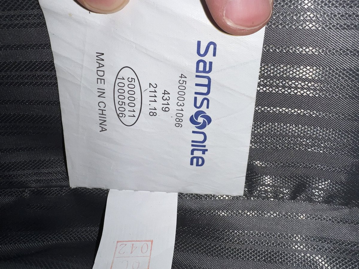 enterjamesment's tweet image. Is anyone an ardent internet researcher and want to play a game?!

Trying to find a replacement wheel for an old samsonite bag for a friend and it’s 15 years old but thinking the wheels don’t change too much…

This is all you’re getting… 😜 no product model number 😅