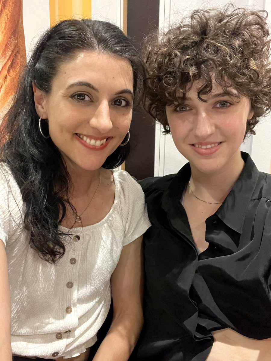MeikeBeuckmann's tweet photo. Carlotta Josefine Pahl ist bereits seit ihrem dritten Lebensjahr als Synchronsprecherin aktiv. Ihren Durchbruch hatte sie mit der Erfolgsserie "Stranger Things" auf Netflix, wo sie der Hauptfigur Elfie ihre Stimme leiht. https://t.co/KIxgt6CrZP