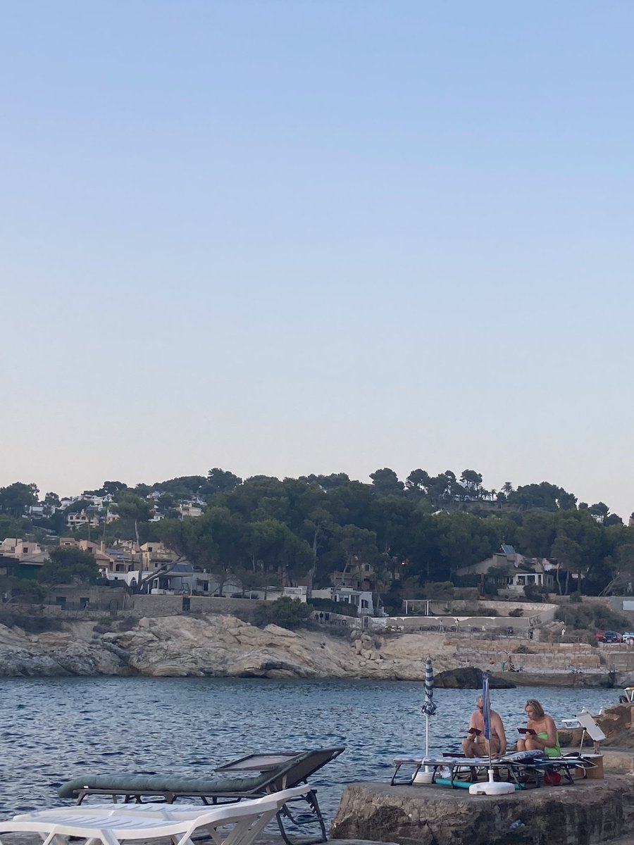 ‘Llegará el día que podamos celebrarlo’. Jugar al rummikub frente al mar es mi máxima aspiración.
