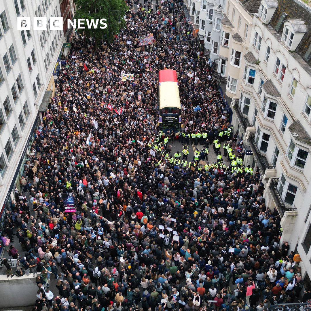 The group who attacked the police all over the country, set fire to police cars, threw all sorts at them, come to Brighton and have to be helped by the very same police of our nation, as they are massively unwelcome🤣
