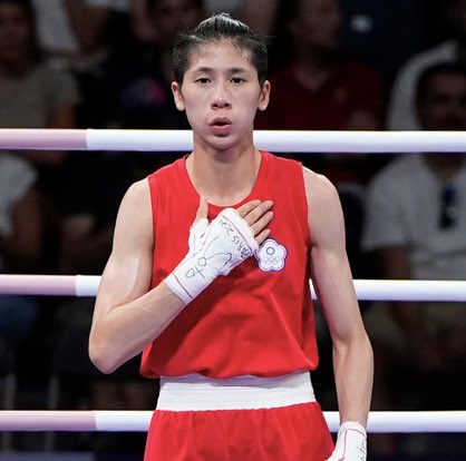 Tayvanlı Lin Yu Ting’e mağlup olan sporcumuz Esra Yıldız Kahraman, karşılaşma sonrası ‘X’ işareti yaparak rakibi hakkındaki cinsiyet tartışmalarına gönderme yaptı.