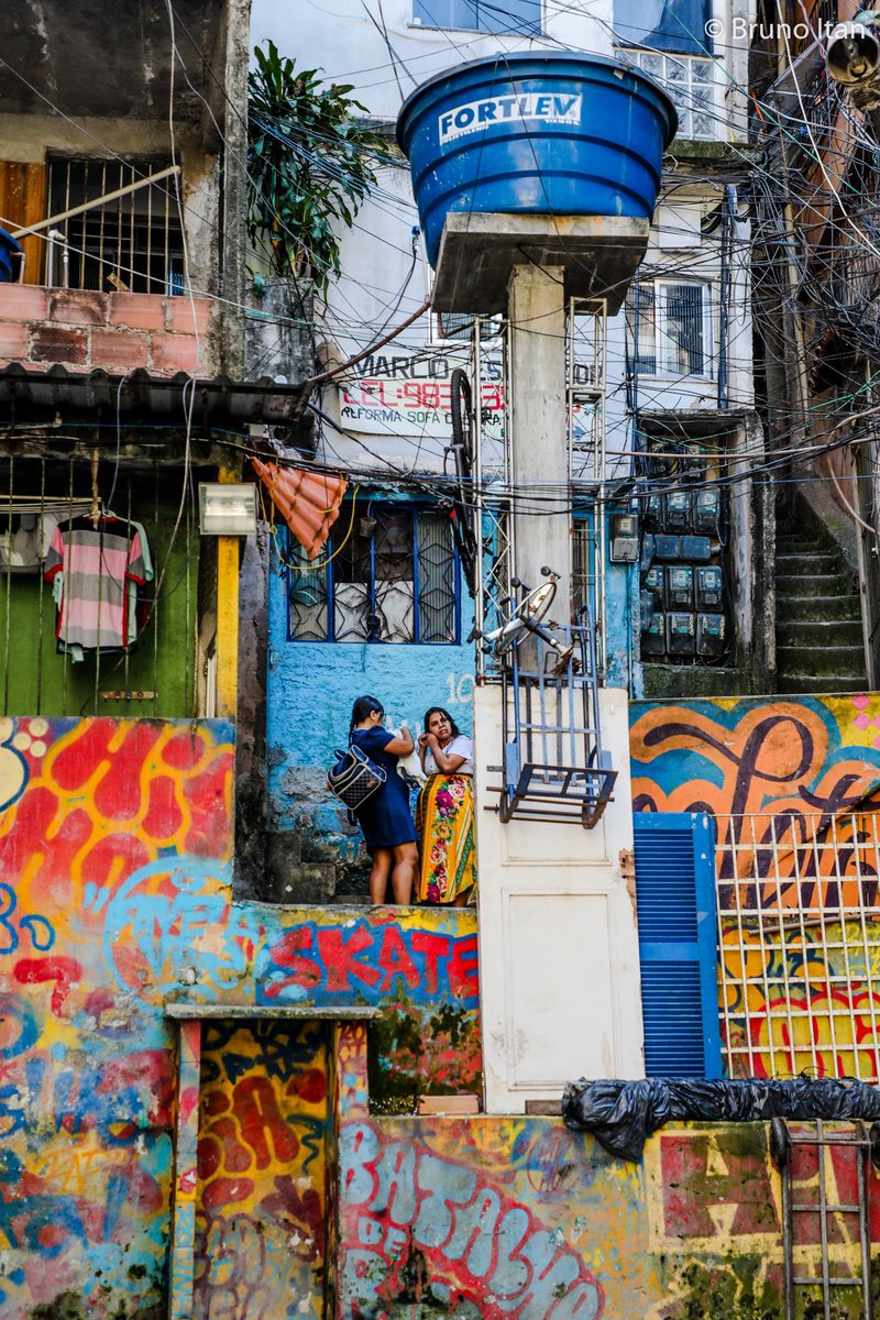 Made in Favela!
🇧🇷🧱❤️
.
#cotidiano #favela #rocinha