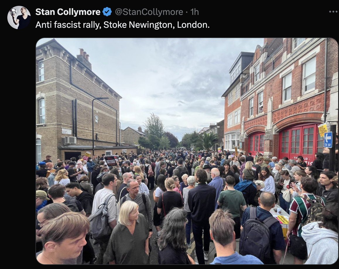 PBresnihan's tweet photo. Grateful this evening for the thousands of people who turned up for anti-fascist demonstrations across England #NoPasaran https://t.co/HROvzGckaX