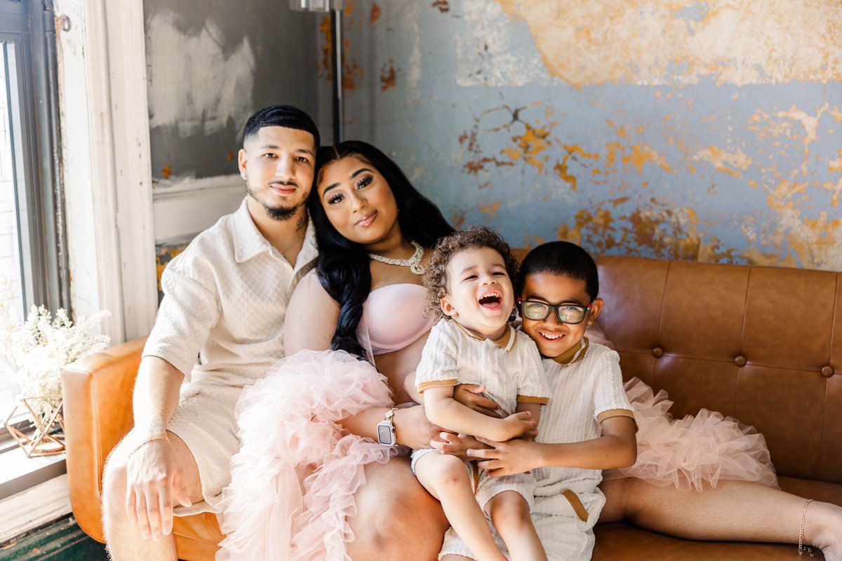 Katsiadas_Kutz's tweet photo. A family you create is a family you cherish & love forever 🤎✨🥹💖 The Katsiadas’s 🤞🏽#princessontheway @Auzhanaee_ https://t.co/C3xmtFaApP